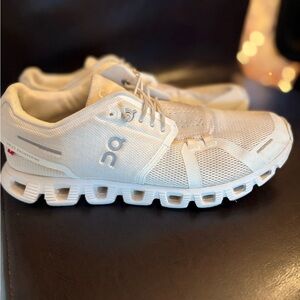 On Cloud Running Sneakers
